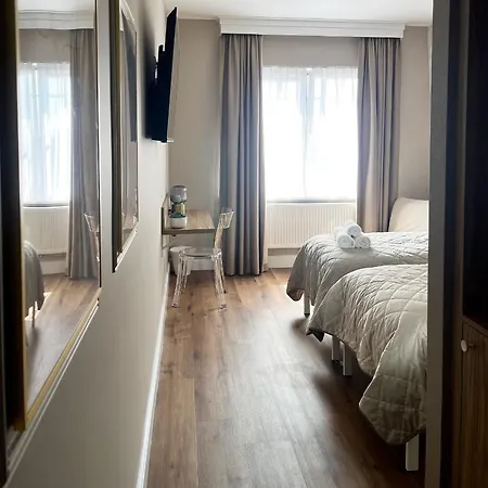 Astoria 3*